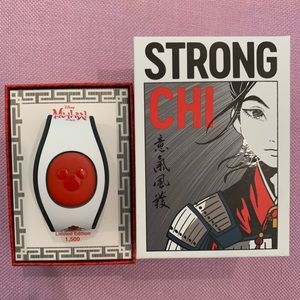 Brand new! Mulan collector Magic Band!